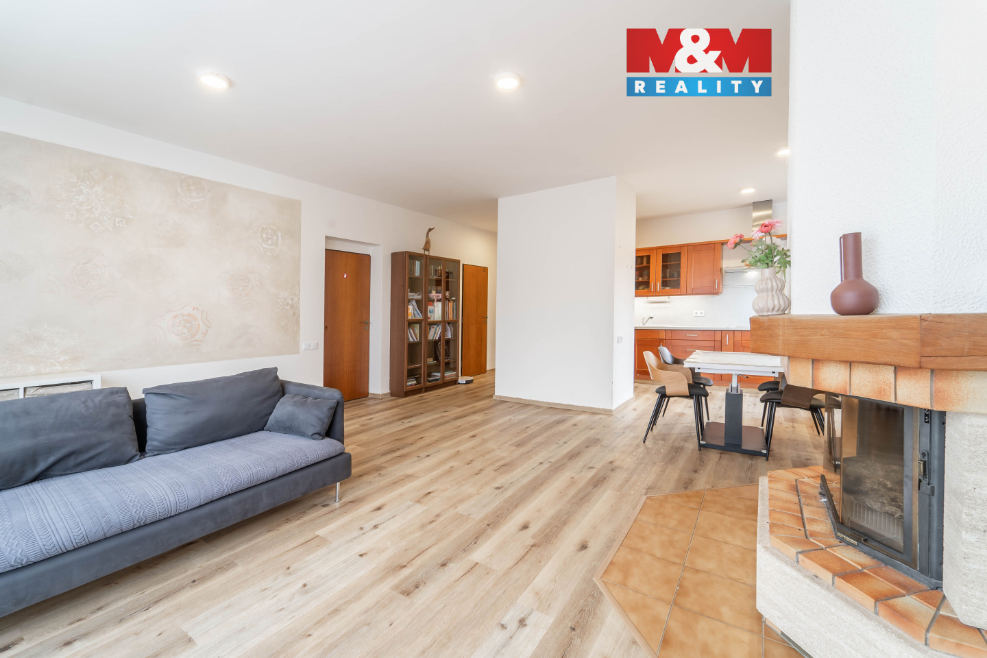 Byt v přízemí - obývací pokoj