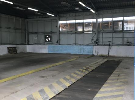 Pronájem skladovací prostor, 196 m²