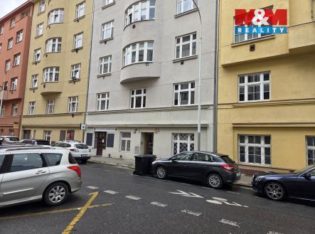 Prodej obchodní prostor, 47 m²