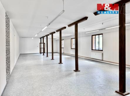 Pronájem obchodní prostor, 150 m²