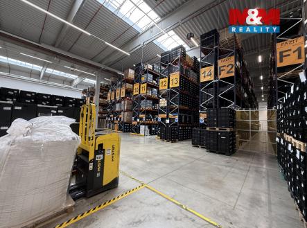 Pronájem výrobní prostor, 7 860 m²