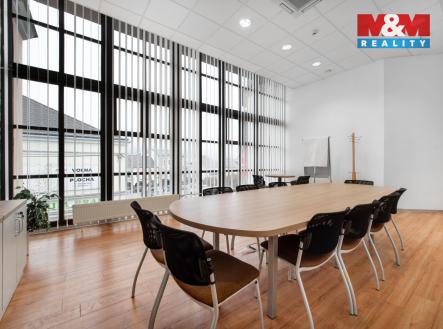 Prodej obchodní prostor, 1 000 m²