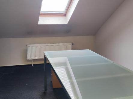 Pronájem kanceláře, 58 m²