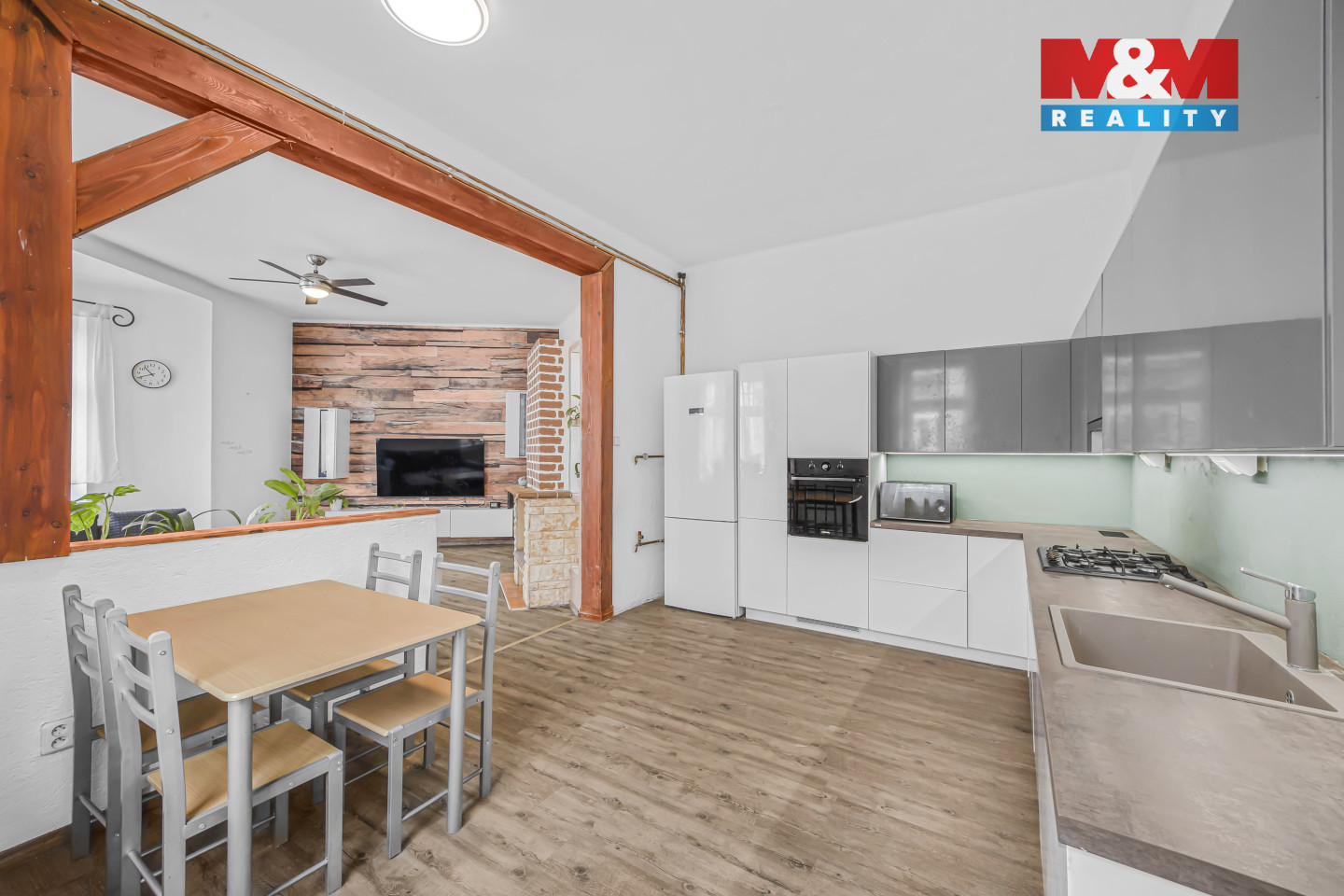 kuchyně s jídelnou