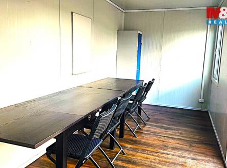 Pronájem pozemku pro komerční výstavbu, 700 m²