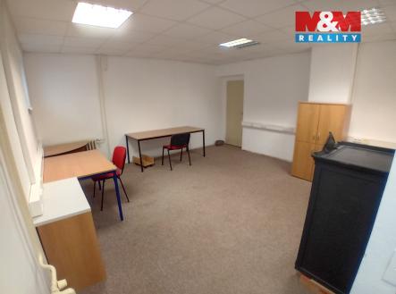 Pronájem obchodní prostor, 180 m²