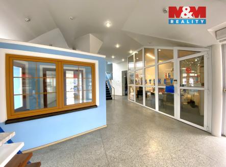 Pronájem obchodní prostor, 76 m²