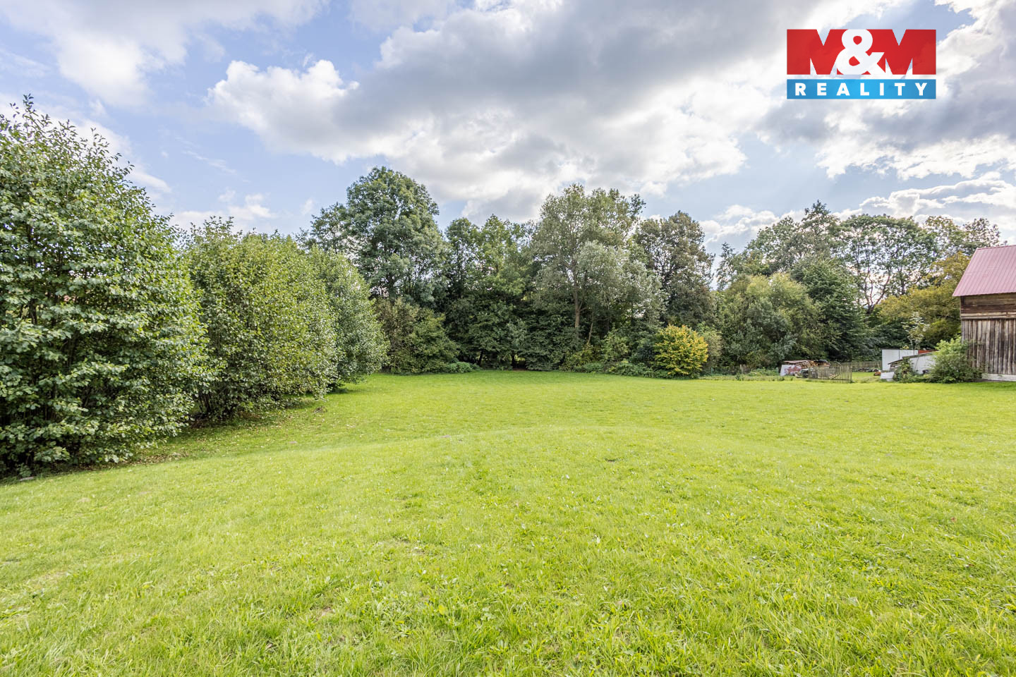 Pohled na pozemek