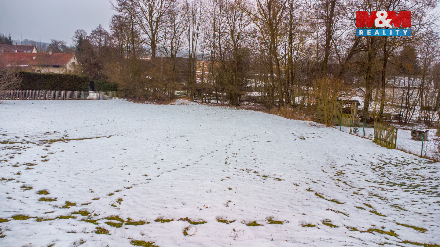 pohled na pozemek