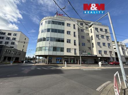 Pronájem obchodní prostor, 100 m²