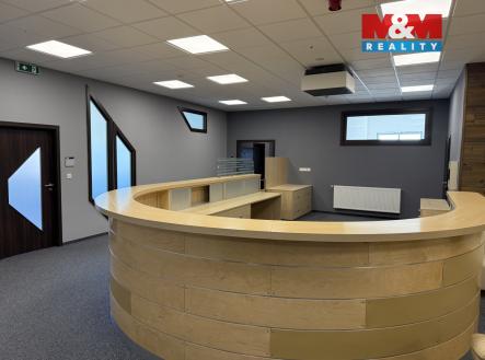 Pronájem obchodní prostor, 100 m²