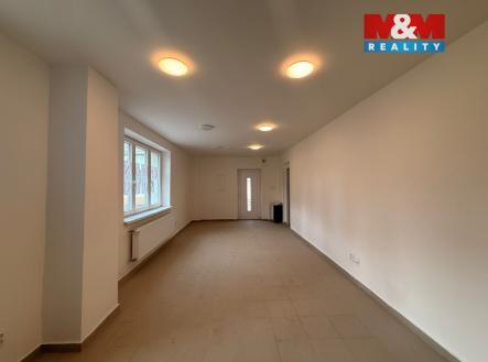 Pronájem obchodní prostor, 69 m²