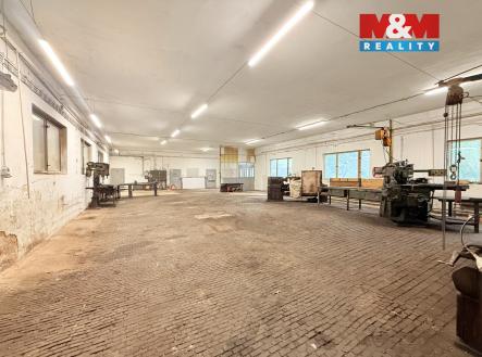 Pronájem výrobní prostor, 318 m²