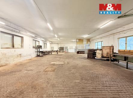 Pronájem výrobní prostor, 318 m²