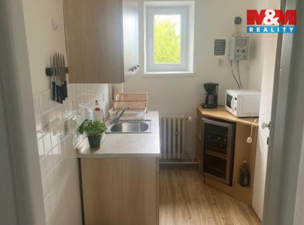 Pronájem kanceláře, 300 m²