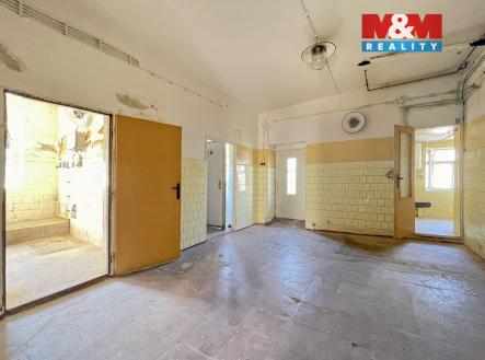 Prodej obchodní prostor, 98 m²