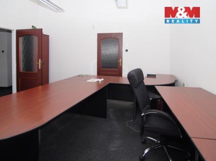 Pronájem kanceláře, 135 m²