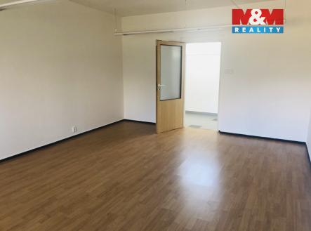 Pronájem kanceláře, 144 m²