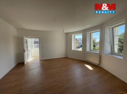 Pronájem obchodní prostor, 200 m²