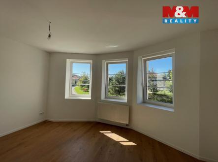 Pronájem obchodní prostor, 200 m²