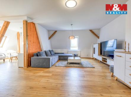 Pronájem bytu, 3+1, 140 m²