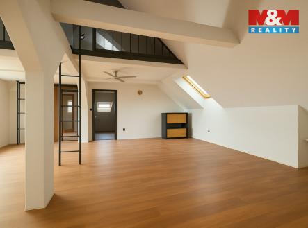 Prodej domu/vily, 1 770 m²