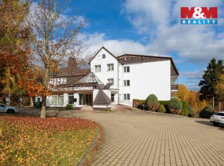 Prodej hotel, 1 900 m²