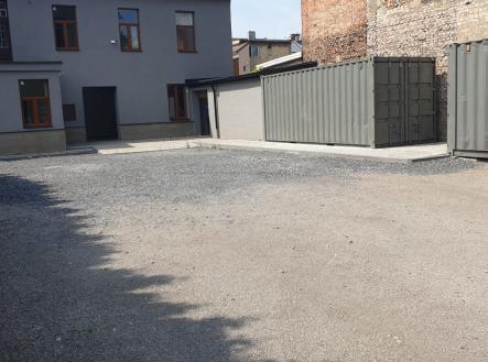 Pronájem obchodní prostor, 200 m²