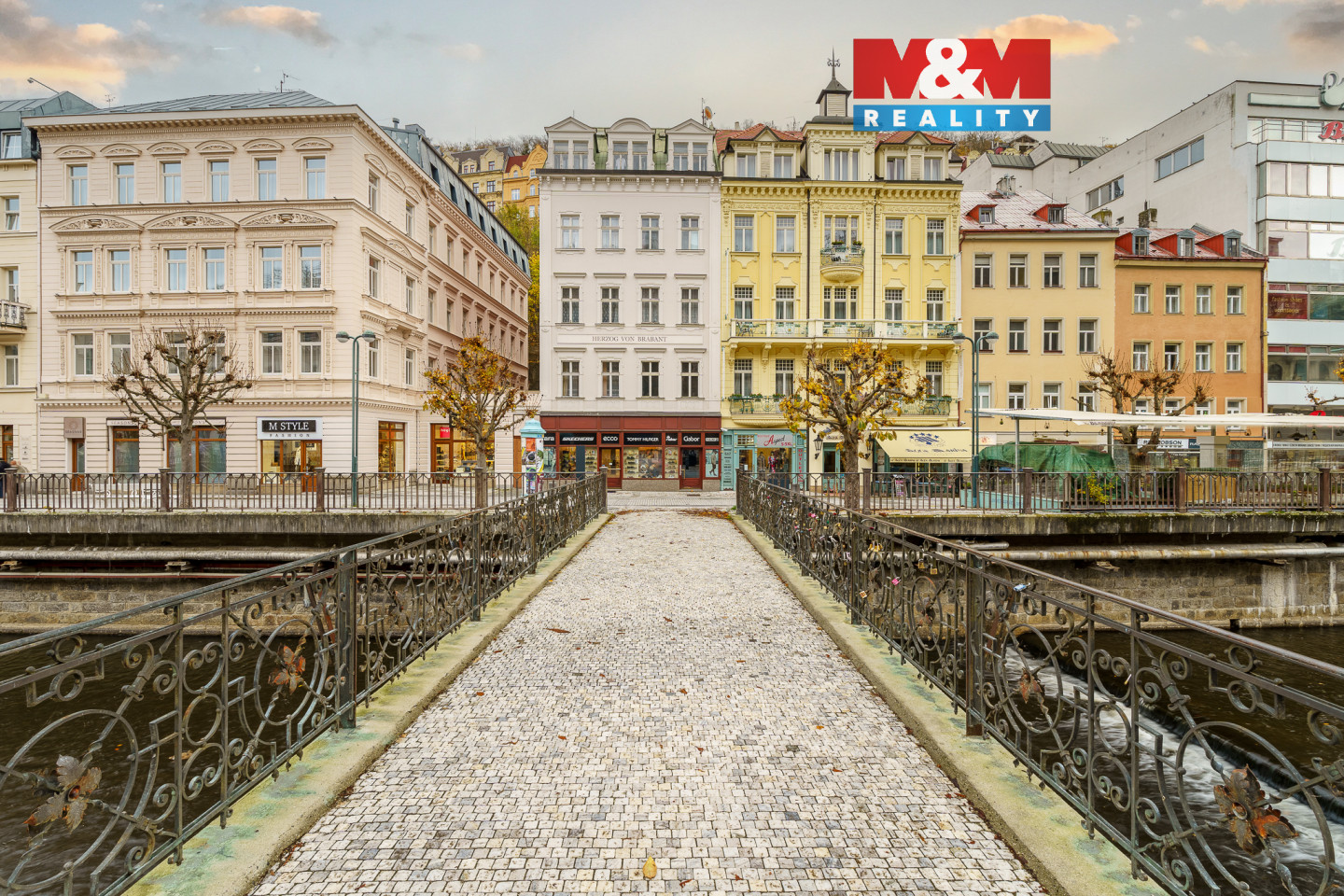 vridelni dum z venku.jpg