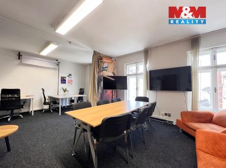 Pronájem kanceláře, 170 m²