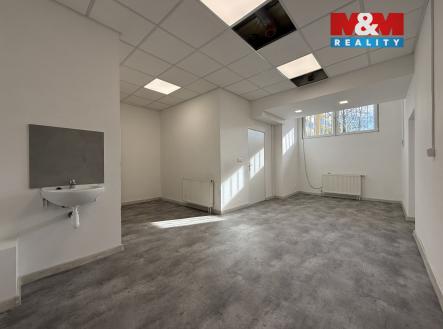 Pronájem obchodní prostor, 42 m²