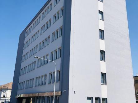 Pronájem skladovací prostor, 75 m²