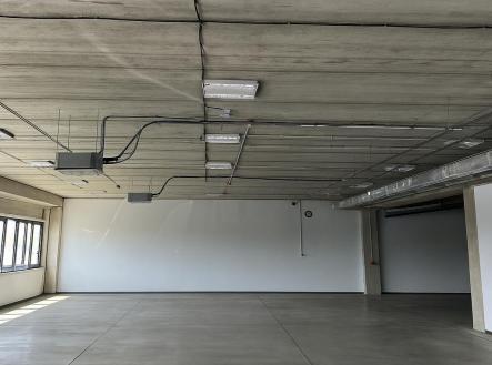 Pronájem obchodní prostor, 829 m²