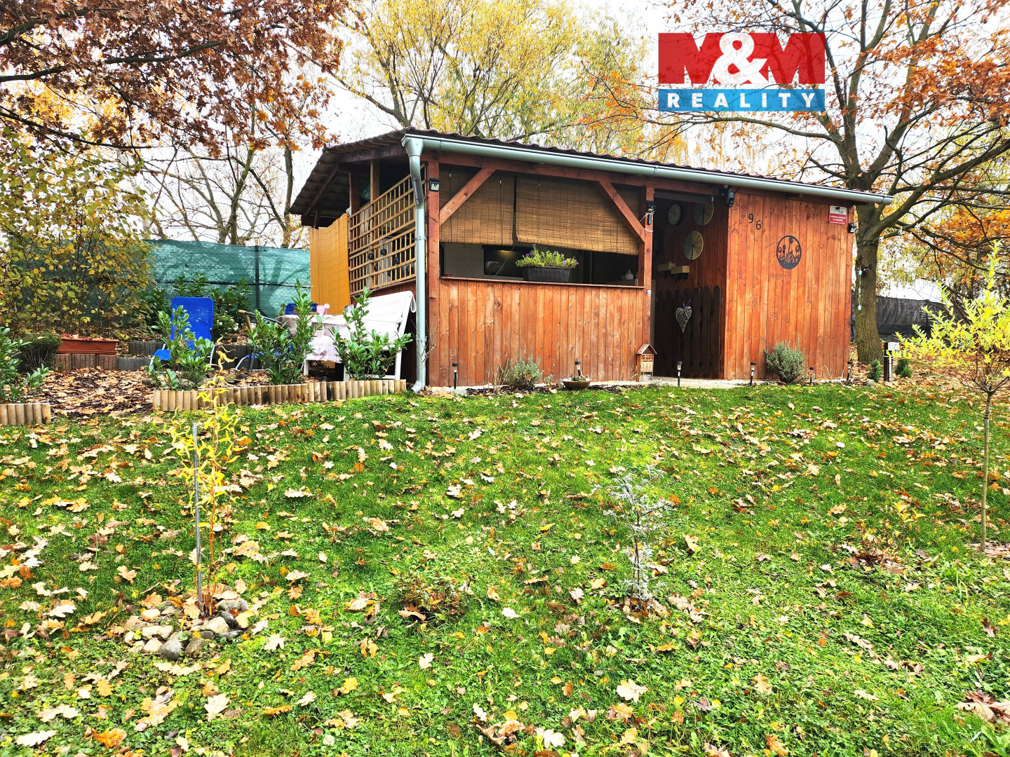 karavan s přístavbou