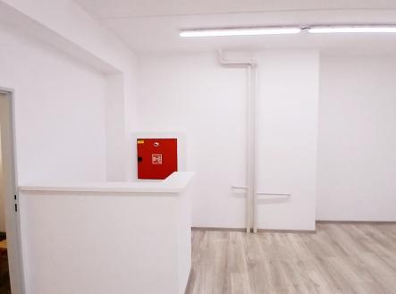 Pronájem obchodní prostor, 75 m²