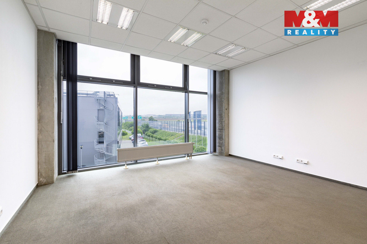 Komerční 467, Nupaky_21.jpg