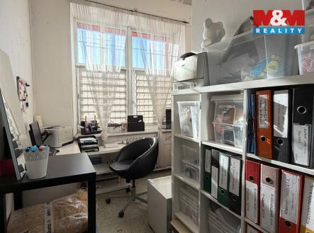 Pronájem obchodní prostor, 90 m²