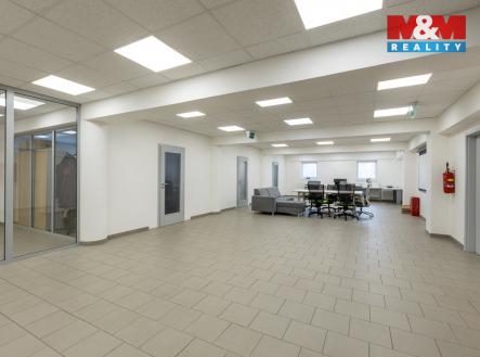 Pronájem kanceláře, 166 m²
