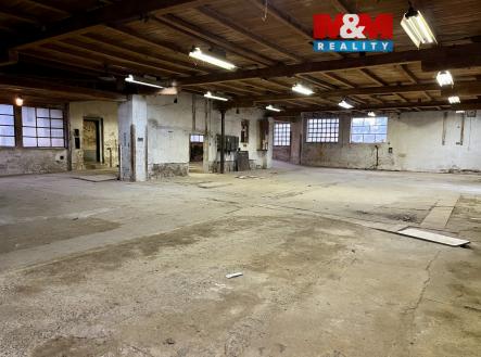 Pronájem skladovací prostor, 305 m²