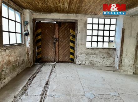 Pronájem skladovací prostor, 305 m²