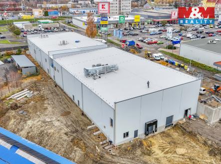 Pronájem skladovací prostor, 2 200 m²