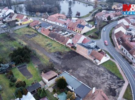 Prodej pozemku pro bydlení, 2 476 m²