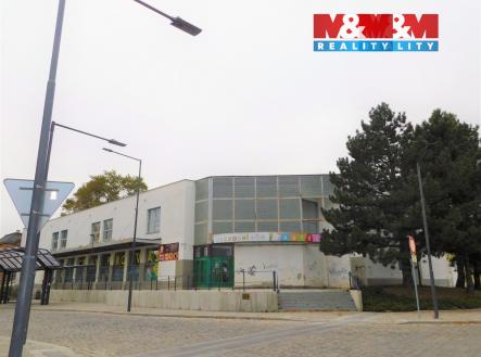 Pronájem obchodní prostor, 2 400 m²