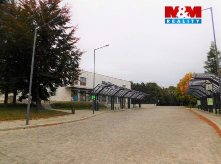 Pronájem obchodní prostor, 2 400 m²