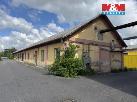 Pronájem skladovací prostor, 700 m²