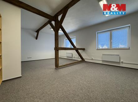 Pronájem kanceláře, 251 m²