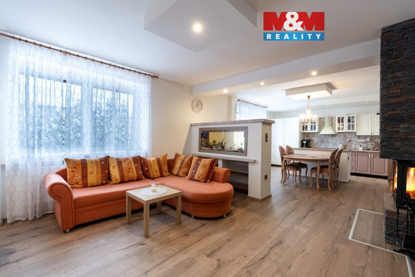 obývák s kuchyní.jpeg