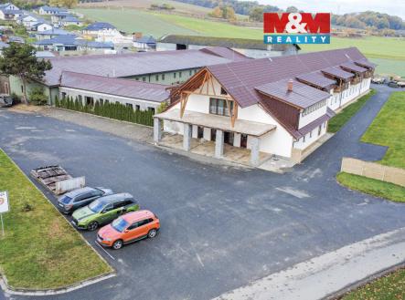 Prodej obchodní prostor, 1 860 m²