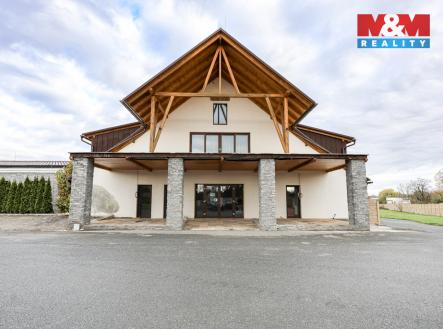 Prodej obchodní prostor, 1 860 m²