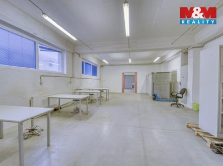 Pronájem výrobní prostor, 676 m²